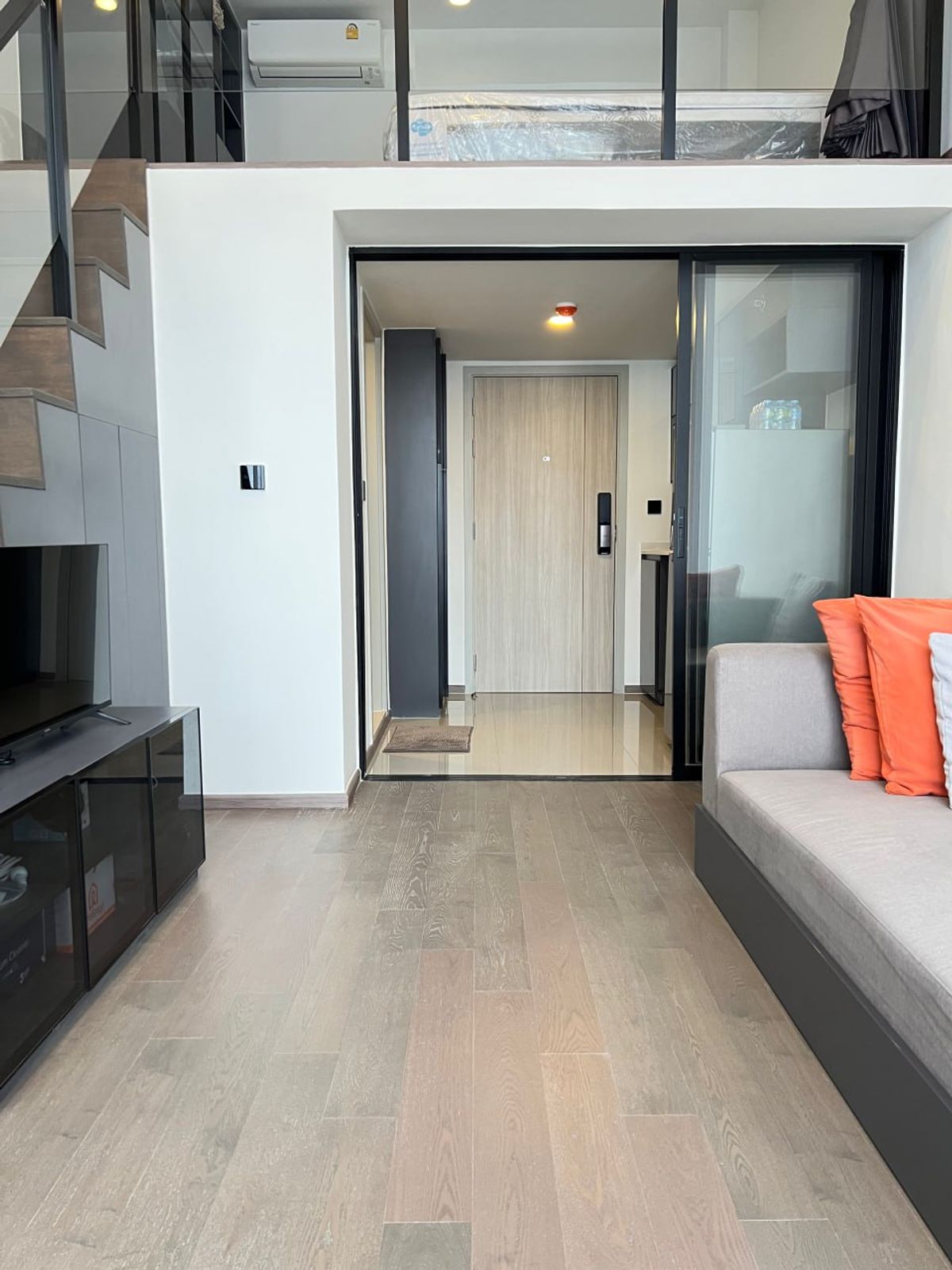 For SaleCondoSiam Paragon ,Chulalongkorn,Samyan : Park Origin Chula Samyan【𝐒𝐄𝐋𝐋】🔥Light and airy with minimalist tones, adding a relaxing touch to your urban lifestyle.🔥  Contact Line ID: @hacondo