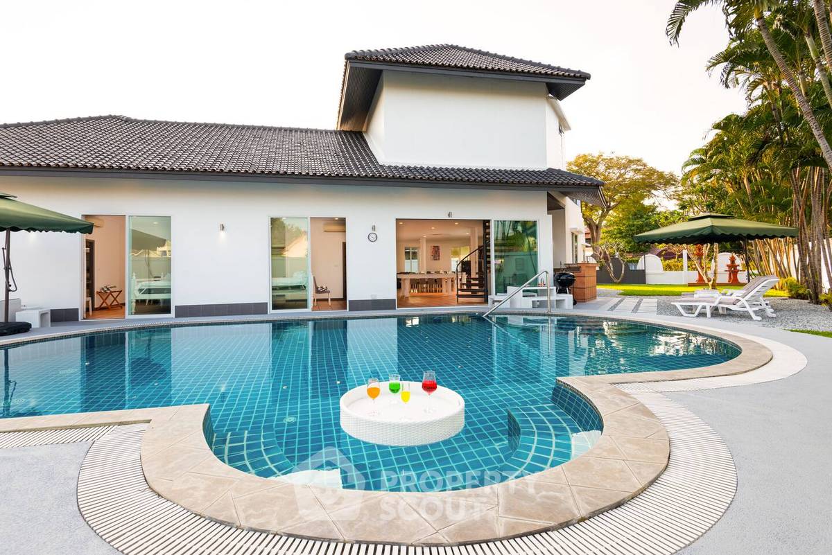ขายบ้านศรีราชา แหลมฉบัง บ้านบึง : วิลล่า 4-ห้องนอน ใกล้ เมืองพัทยา