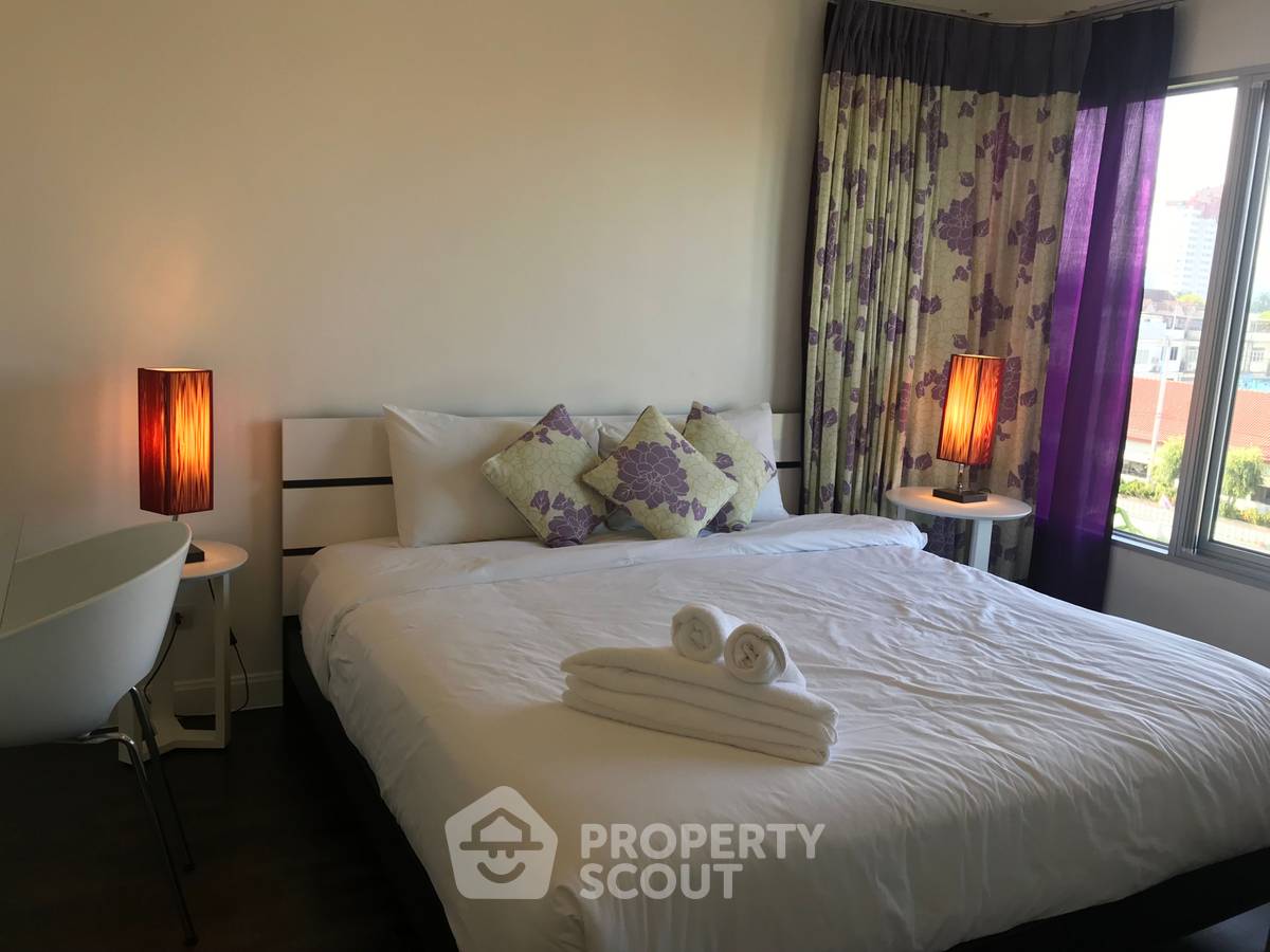 For SaleCondoHuahin, Prachuap Khiri Khan, Pran Buri : 2-BR Condo at Baan Sandao close to Hua Hin Market Village