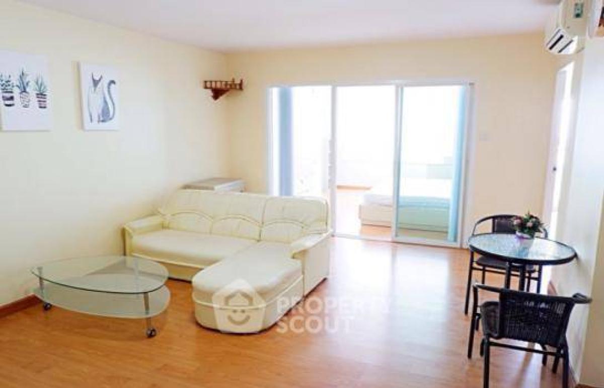 For SaleCondoRatchadapisek, Huaikwang, Suttisan : 1-BR Condo at Chateau In Town Ratchada 17 near MRT Sutthisan