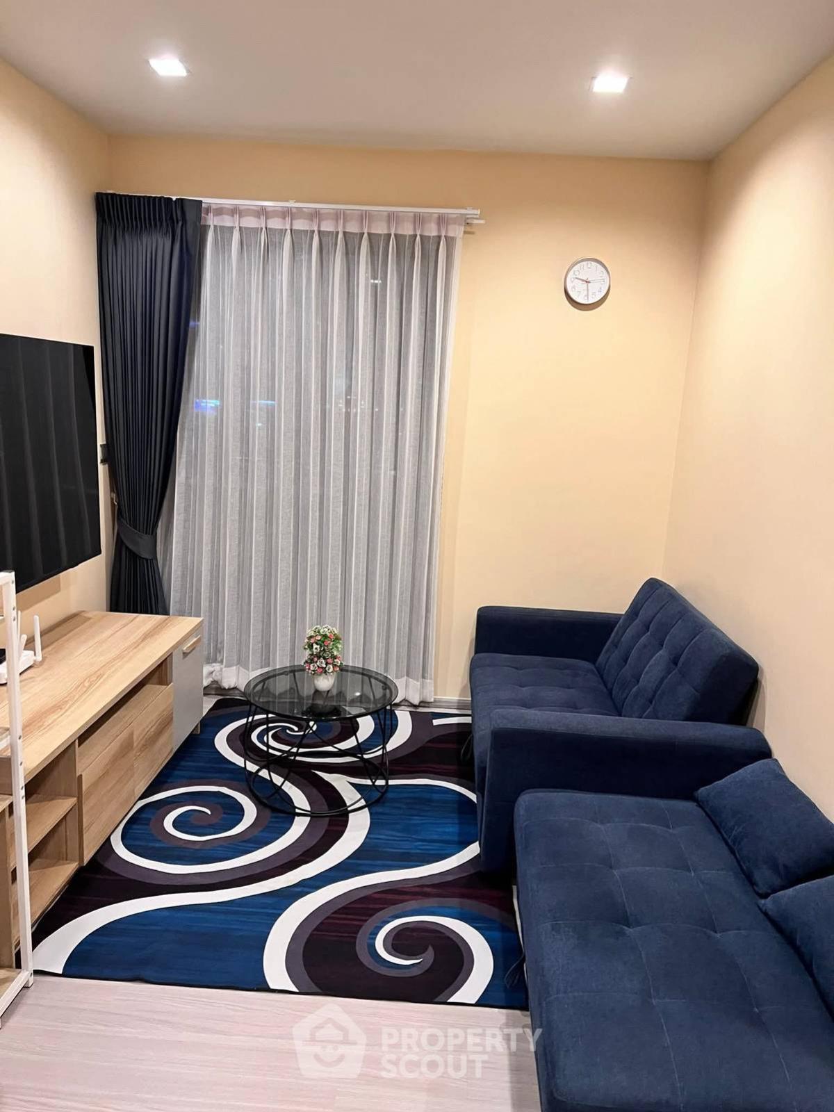 For RentCondoRama9, Petchburi, RCA : 2-BR Condo at Life Asoke Hype near ARL Makkasan
