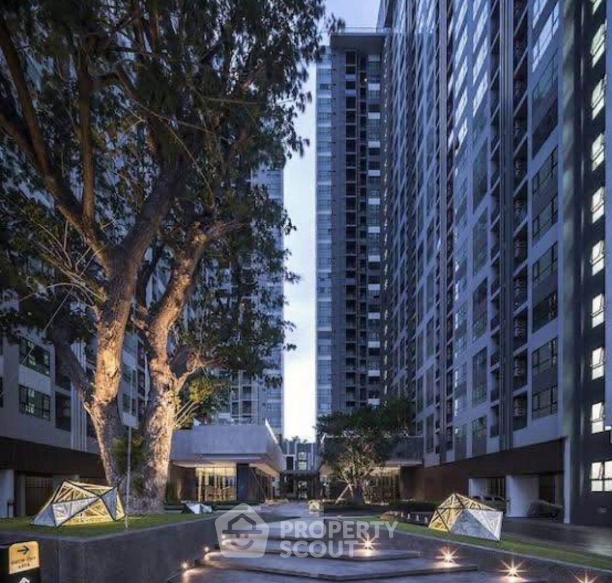For SaleCondoPattaya, Bangsaen, Chonburi : 2-BR Condo at The Base Central Pattaya close to Central Festival Pattaya