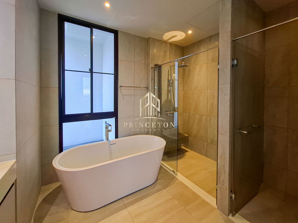 ขายบ้านพัฒนาการ ศรีนครินทร์ : ขายบ้าน 3 ชั้น โครงการมอลตัน เกทส์ กรุงเทพกรีฑา 📞092-425244 Malton Gates Krungthep Kreetha