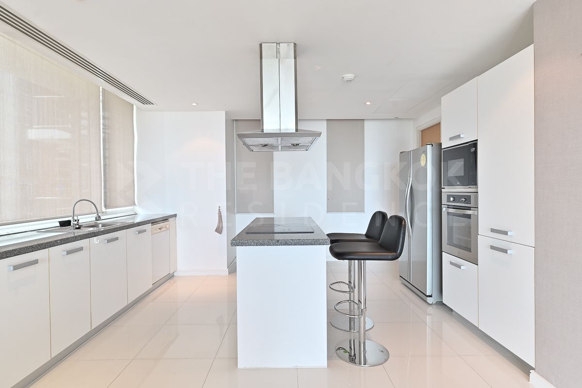 For RentHousePattanakan, Srinakarin : Burasiri Krungthep Kreetha 🌟 𝐄𝐱𝐜𝐥𝐮𝐬𝐢𝐯𝐞 𝐑𝐞𝐧𝐨𝐯𝐚𝐭𝐞𝐝 𝐇𝐨𝐮𝐬𝐞 in Prestigious Luxury Development 🏡