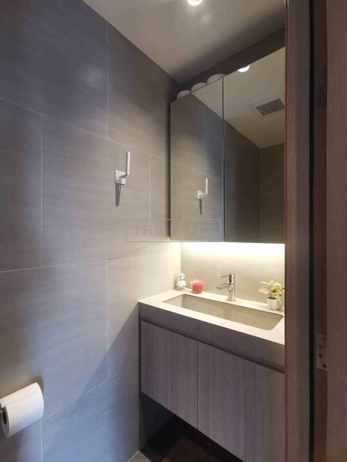 For RentCondoSilom, Saladaeng, Bangrak : ✨ The Lofts Silom, pleasing price but premium location and location ✔