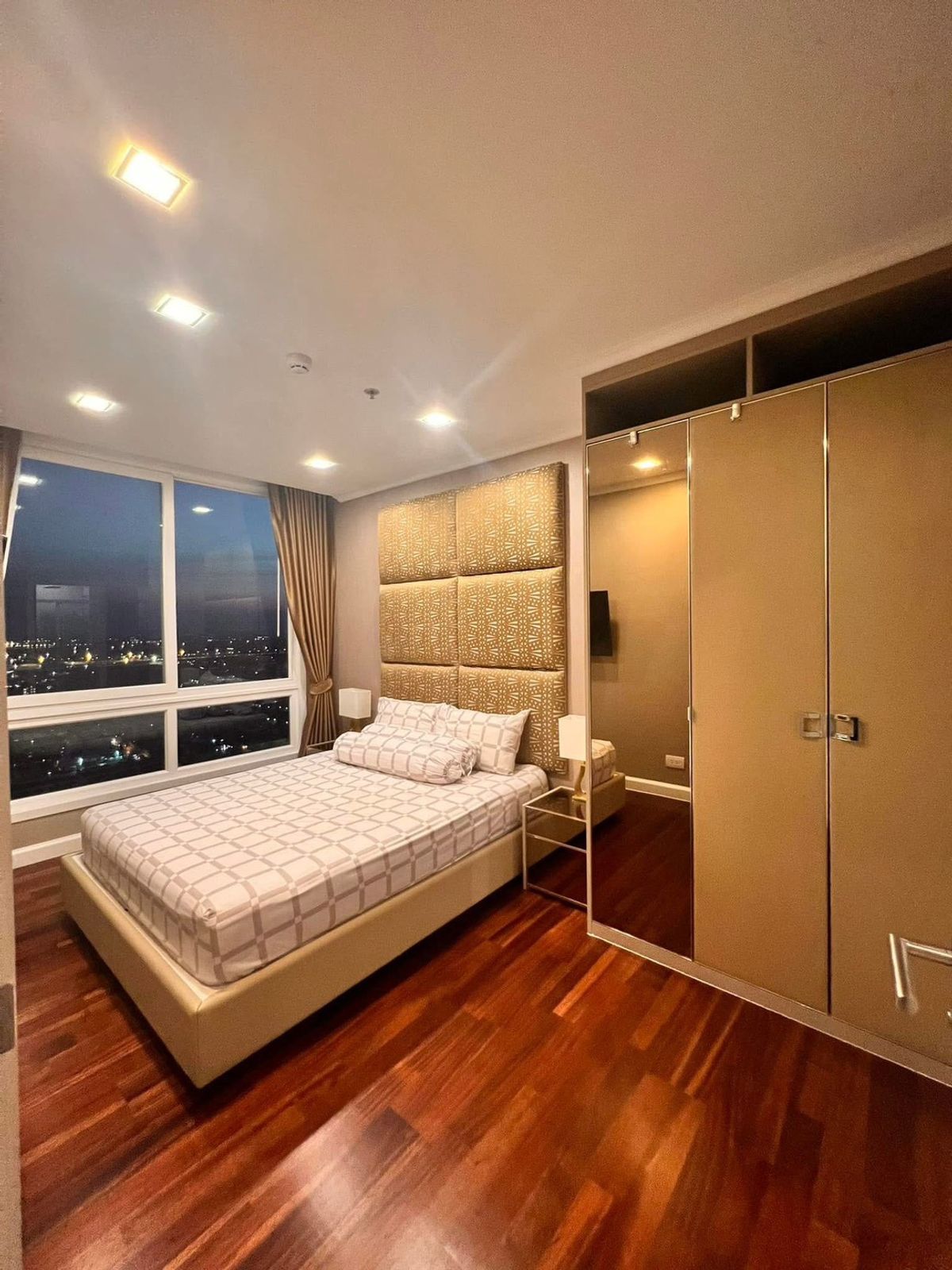 For RentCondoSamut Prakan,Samrong : For rent ✨ The Metropolis Samrong Interchange ✨ near BTS Samrong, fully furnished and equipped with appliances