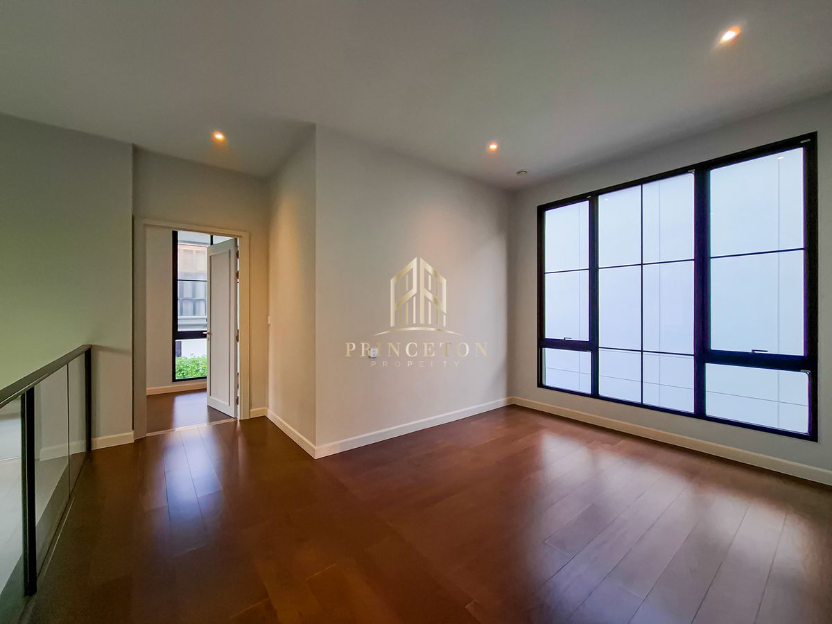 ขายบ้านพัฒนาการ ศรีนครินทร์ : ขายบ้าน 3 ชั้น โครงการมอลตัน เกทส์ กรุงเทพกรีฑา 📞092-425244 Malton Gates Krungthep Kreetha