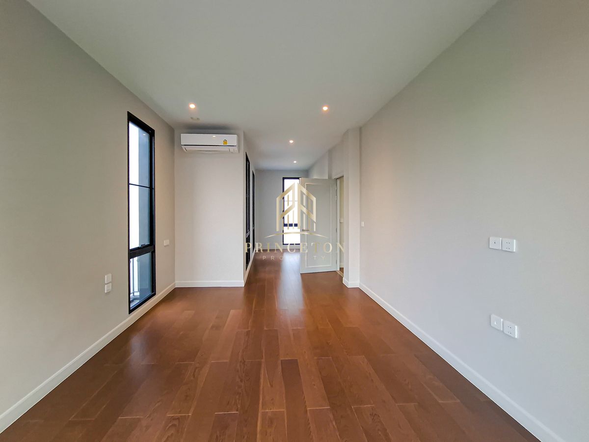 ขายบ้านพัฒนาการ ศรีนครินทร์ : ขายบ้าน 3 ชั้น โครงการมอลตัน เกทส์ กรุงเทพกรีฑา 📞092-425244 Malton Gates Krungthep Kreetha