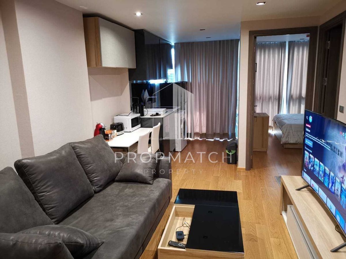 ขายคอนโดสยาม จุฬา สามย่าน : ขายราคาดีที่สุด!! ใจกลางสามย่าน Altitude Samyan-Silom (2bad1bath 44 ตรม.) เพียง 6.49 ล้านบาท เท่านั้น Tel.0806265693  คุณแบม 