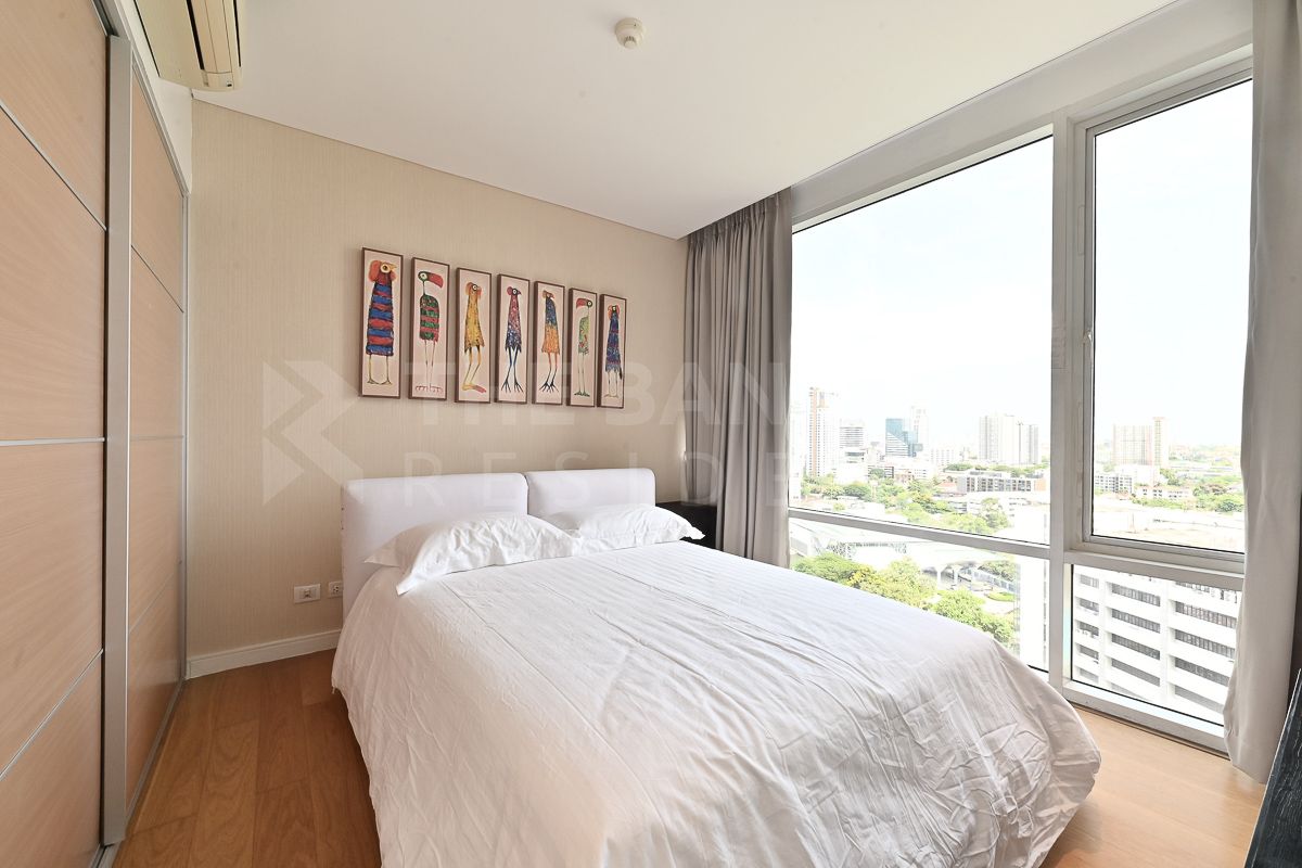 For RentHousePattanakan, Srinakarin : Burasiri Krungthep Kreetha 🌟 𝐄𝐱𝐜𝐥𝐮𝐬𝐢𝐯𝐞 𝐑𝐞𝐧𝐨𝐯𝐚𝐭𝐞𝐝 𝐇𝐨𝐮𝐬𝐞 in Prestigious Luxury Development 🏡