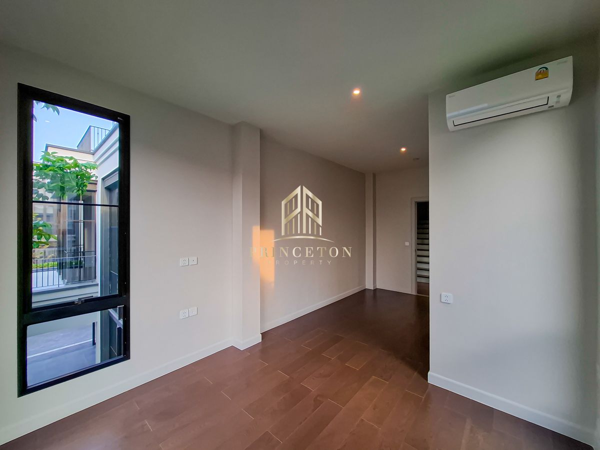 ขายบ้านพัฒนาการ ศรีนครินทร์ : ขายบ้าน 3 ชั้น โครงการมอลตัน เกทส์ กรุงเทพกรีฑา 📞092-425244 Malton Gates Krungthep Kreetha