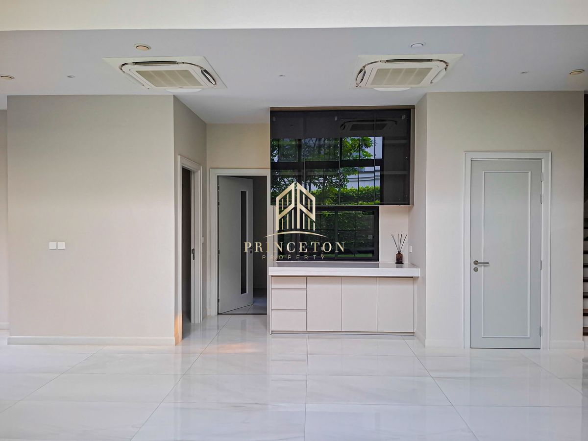 ขายบ้านพัฒนาการ ศรีนครินทร์ : ขายบ้าน 3 ชั้น โครงการมอลตัน เกทส์ กรุงเทพกรีฑา 📞092-425244 Malton Gates Krungthep Kreetha