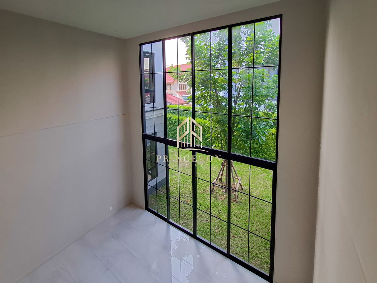 ขายบ้านพัฒนาการ ศรีนครินทร์ : ขายบ้าน 3 ชั้น โครงการมอลตัน เกทส์ กรุงเทพกรีฑา 📞092-425244 Malton Gates Krungthep Kreetha