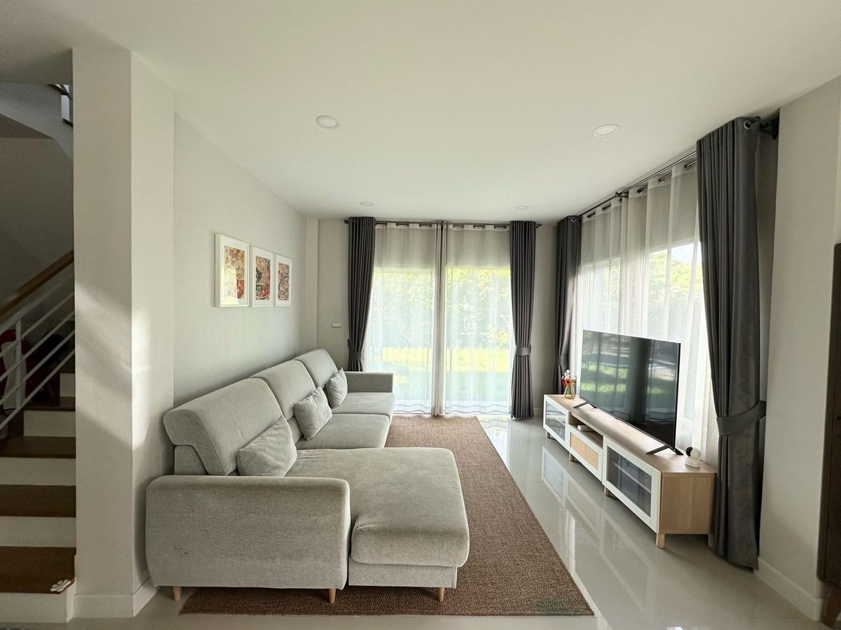 For RentHouseNawamin, Ramindra : The Centro Watcharapol for Rent - Beautiful Home with Private Ambience and Convenient Access in Every Direction