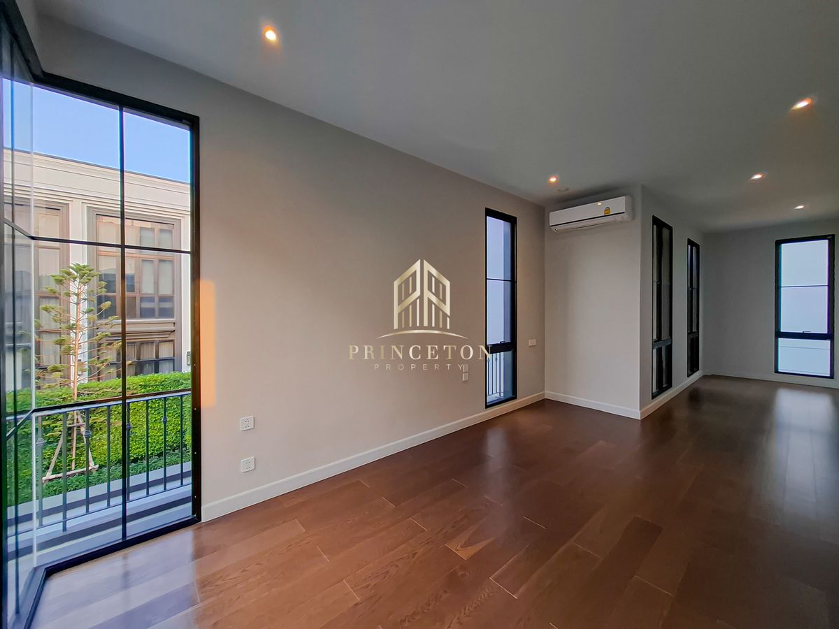 ขายบ้านพัฒนาการ ศรีนครินทร์ : ขายบ้าน 3 ชั้น โครงการมอลตัน เกทส์ กรุงเทพกรีฑา 📞092-425244 Malton Gates Krungthep Kreetha