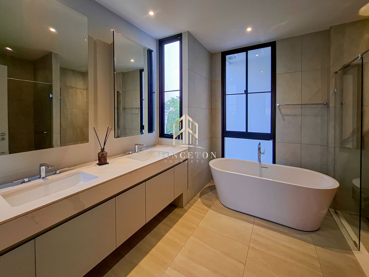 ขายบ้านพัฒนาการ ศรีนครินทร์ : ขายบ้าน 3 ชั้น โครงการมอลตัน เกทส์ กรุงเทพกรีฑา 📞092-425244 Malton Gates Krungthep Kreetha