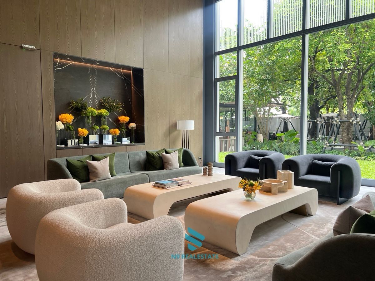 ขายคอนโดวิทยุ ชิดลม หลังสวน : (pet friendly) Scope หลังสวน 1 ห้องนอน ขนาด 80 ตรม. ใกล้ bts ชิดลม เพียง 400 เมตร พร้อมความสุดหรู ที่หาที่อื่นเทียบไมไ่ด้