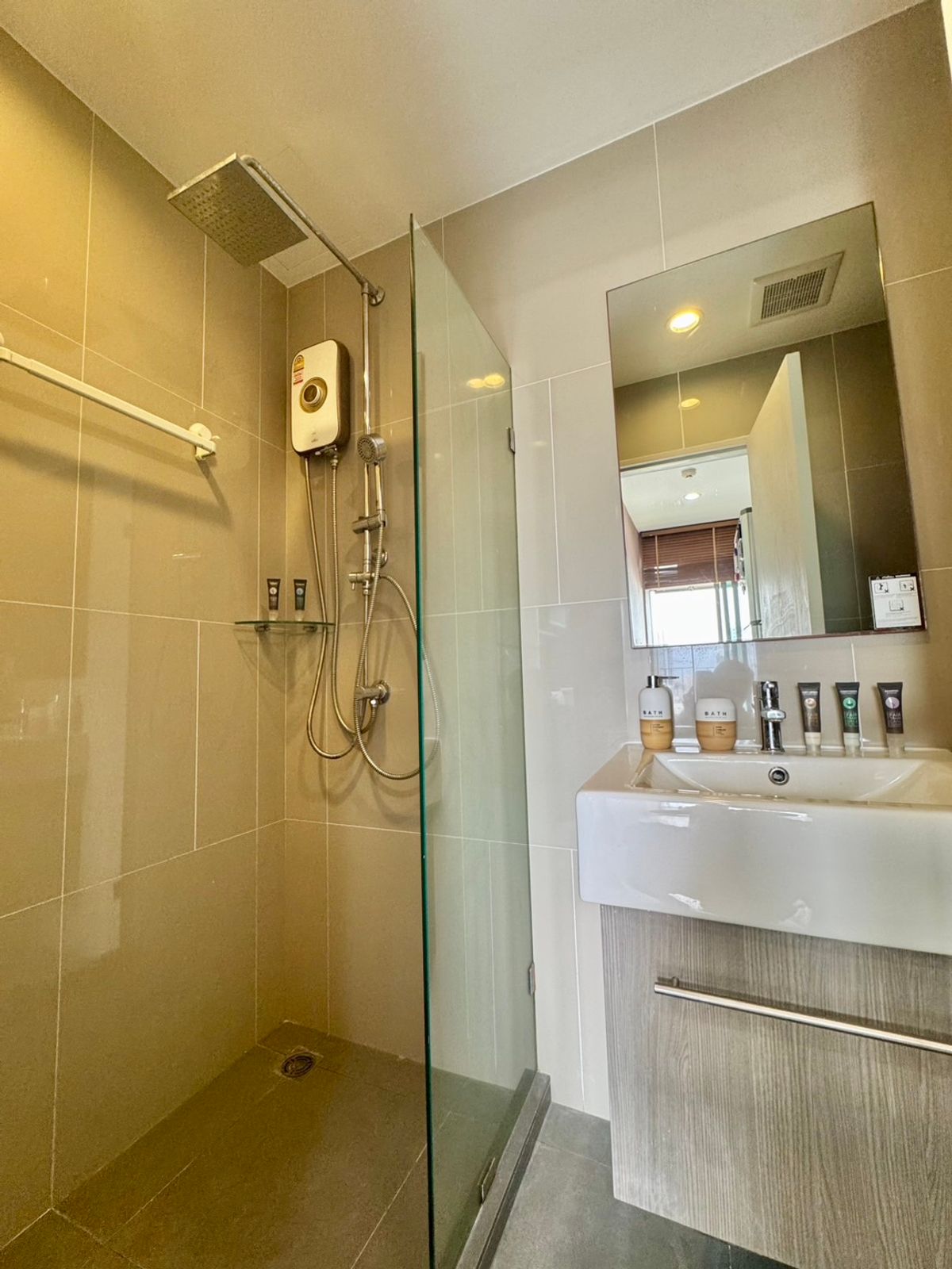 ขายคอนโดบางซื่อ วงศ์สว่าง เตาปูน : ขายคอนโด Ideo Mobi Bangsue Grand Interchange ราคา 2,590,000 บาท [MKs250809]