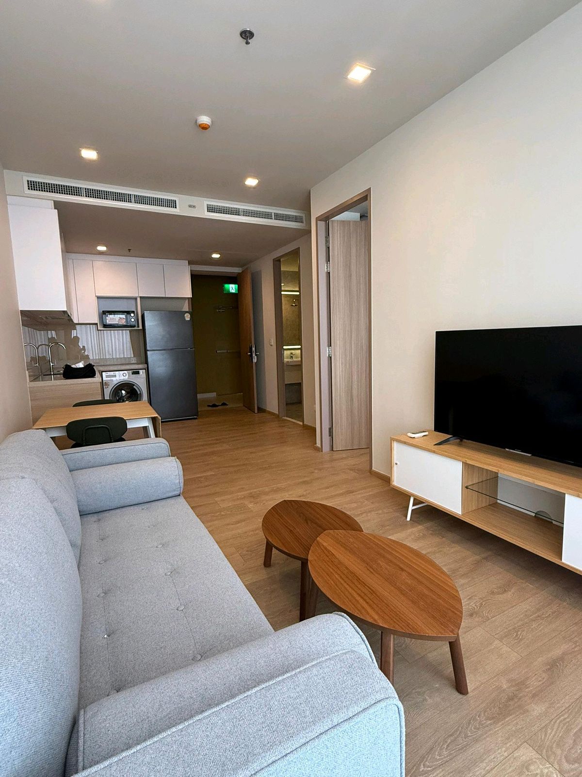 For RentCondoSukhumvit, Asoke, Thonglor : Noble Around Sukhumvit 33 1 Bedroom 44 SQ.M