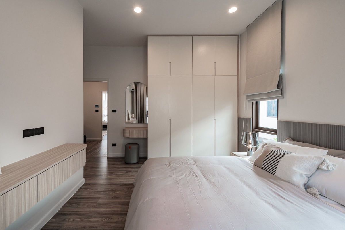 For RentHousePattanakan, Srinakarin : Burasiri Krungthep Kreetha 🌟 𝐄𝐱𝐜𝐥𝐮𝐬𝐢𝐯𝐞 𝐑𝐞𝐧𝐨𝐯𝐚𝐭𝐞𝐝 𝐇𝐨𝐮𝐬𝐞 in Prestigious Luxury Development 🏡