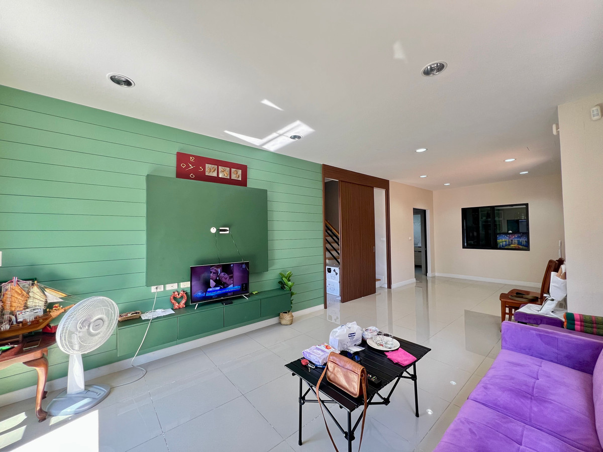 ขายบ้านนวมินทร์ รามอินทรา : 🏡 ขายบ้านแฝด 2 ชั้น เสนาพาร์ค วิลล์ รามอินทรา – วงแหวน บ้านพร้อมอยู่ ทำเลดี หน้าบ้านทิศใต้ มี Solar Cell ประหยัดค่าไฟ