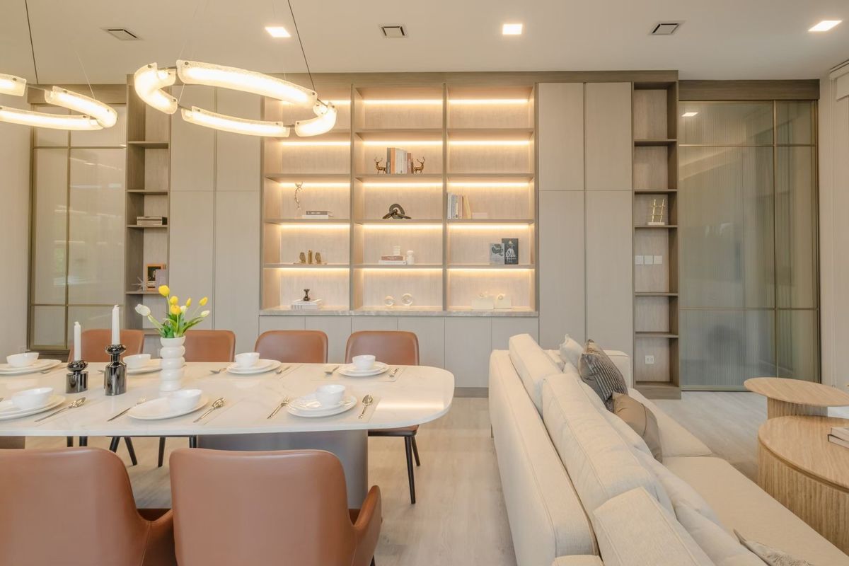 For RentHousePattanakan, Srinakarin : Luxurious detached house at Vive Krungthep Kreetha, beautiful decoration, complete furniture Ready to let it be today !!