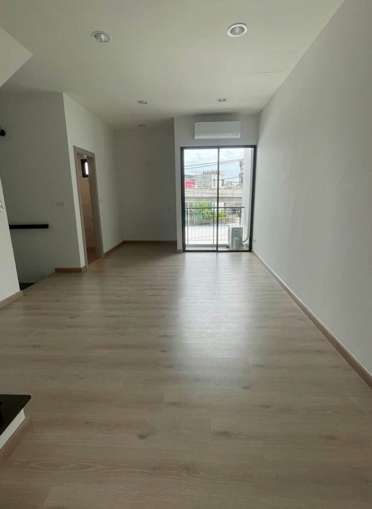 ให้เช่าโฮมออฟฟิศนวมินทร์ รามอินทรา : ปล่อยเช่า โฮมออฟฟิศ นวมินทร์ 133/1 | For Rent - Home Office Nawamin 133/1