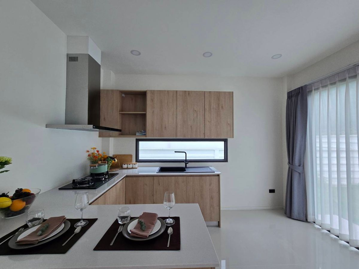 บ้านเชียงใหม่ : ขาย บ้านเดี่ยว (สันทราย-แม่โจ้) ตกแต่งแล้ว ใกล้ ม.แม่โจ้