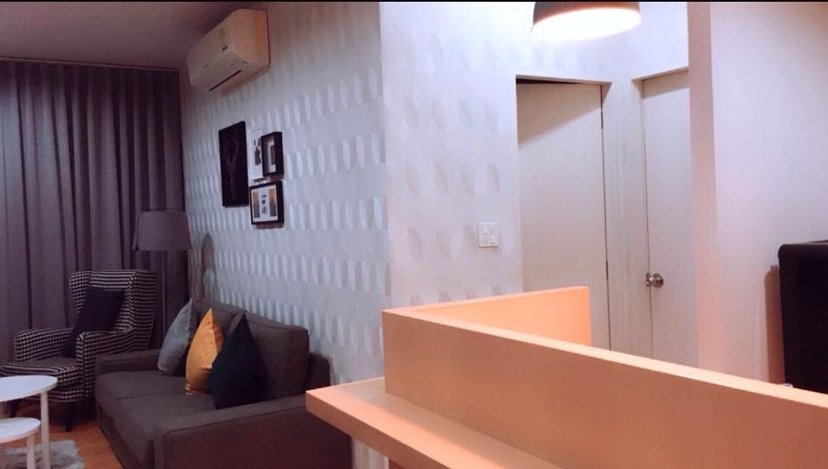 For SaleCondoRatchathewi,Phayathai : Villa Rachatewi【𝐒𝐄𝐋𝐋 & 𝐑𝐄𝐍𝐓】🔥Muji's soft wooden furniture gives you a relaxing, city-resort-like feel every day.🔥  Contact Line ID: @hacondo