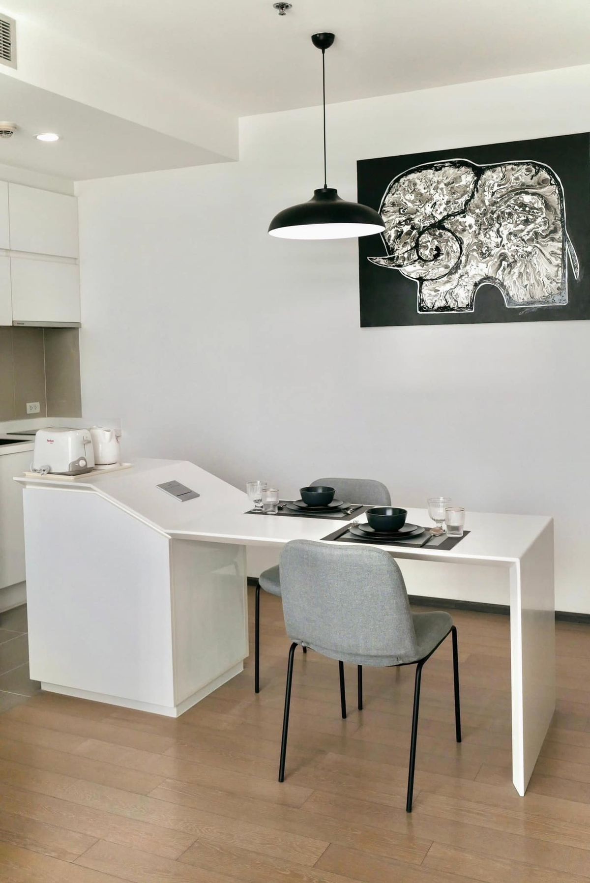 คอนโดราชเทวี พญาไท : Pyne by Sansiri【𝐒𝐄𝐋𝐋 & 𝐑𝐄𝐍𝐓】🔥เรียบหรูแต่อบอุ่น งานดีไซน์พรีเมียม ใช้วัสดุคัดพิเศษเพื่อสร้างบรรยากาศหรูมีระดับ🔥  ติดต่อไลน์ไอดี: @hacondo