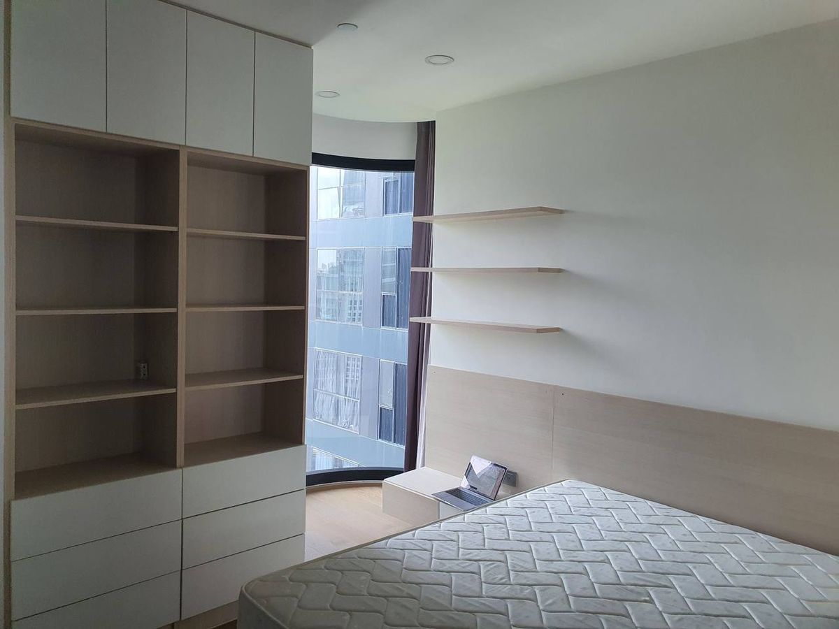 ขายคอนโดสยาม จุฬา สามย่าน : Ashton Chula Silom【𝐒𝐄𝐋𝐋 & 𝐑𝐄𝐍𝐓】🔥โทนเข้มมีคลาส พร้อมเฟอร์ฯบิ้วอินสไตล์เรียบเท่ทุกมุมห้อง🔥  ติดต่อไลน์ไอดี: @hacondo