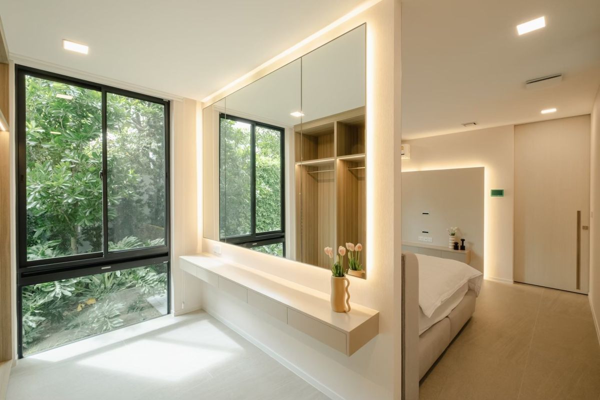 For RentHousePattanakan, Srinakarin : Luxurious detached house at Vive Krungthep Kreetha, beautiful decoration, complete furniture Ready to let it be today !!