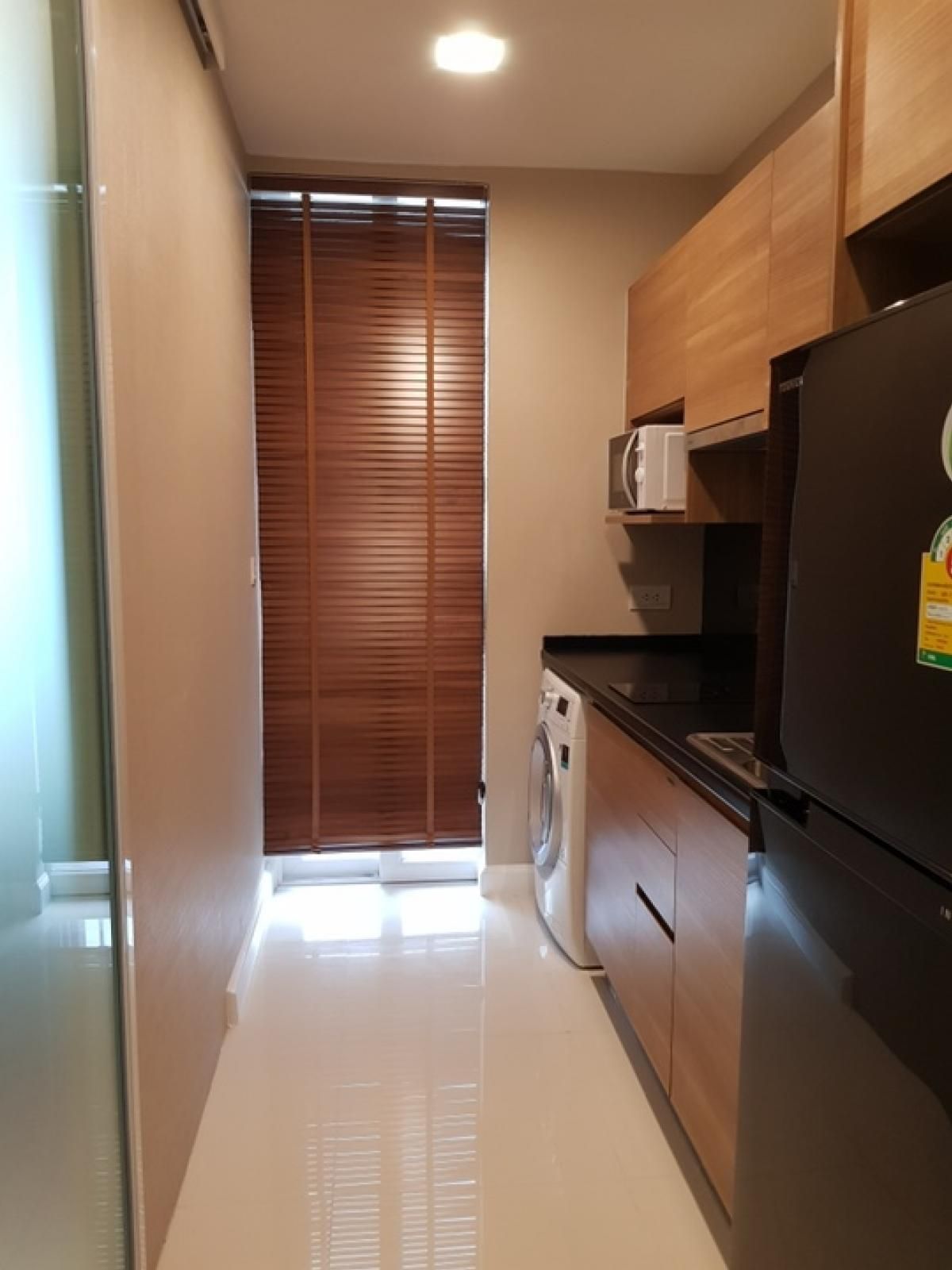 For RentCondoSamut Prakan,Samrong : For rent 📍 The Metropolis Samrong Interchange 📍Convenient transportation, near BTS Samrong, fully furnished and equipped with appliances.