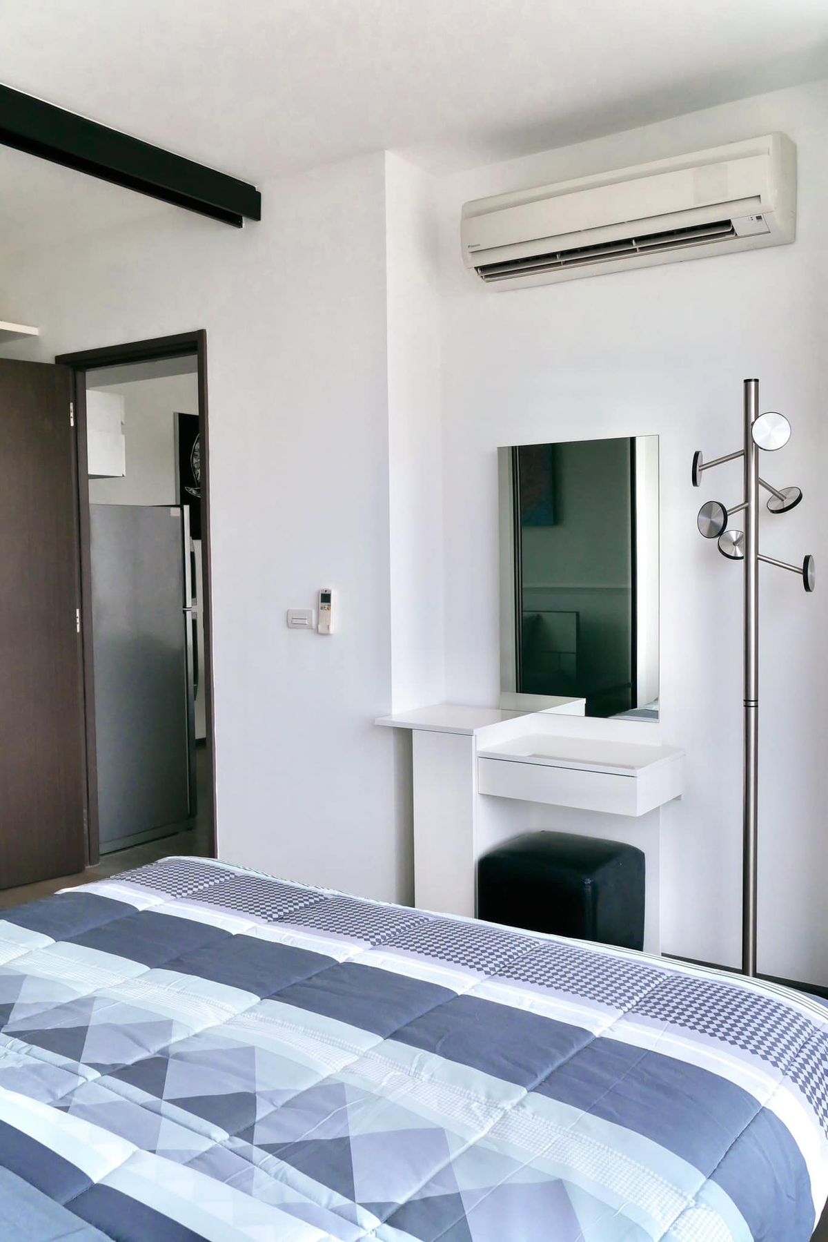 คอนโดราชเทวี พญาไท : Pyne by Sansiri【𝐒𝐄𝐋𝐋 & 𝐑𝐄𝐍𝐓】🔥เรียบหรูแต่อบอุ่น งานดีไซน์พรีเมียม ใช้วัสดุคัดพิเศษเพื่อสร้างบรรยากาศหรูมีระดับ🔥  ติดต่อไลน์ไอดี: @hacondo