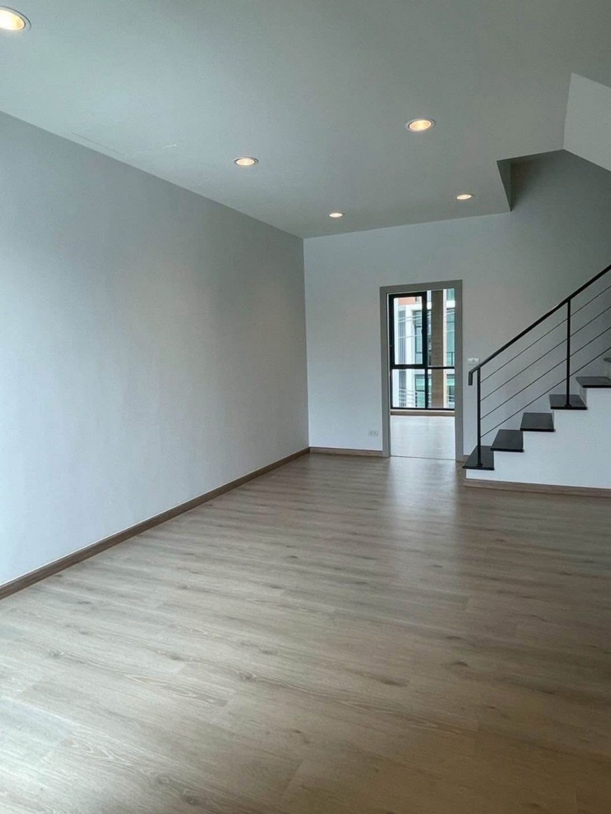 ให้เช่าโฮมออฟฟิศนวมินทร์ รามอินทรา : ปล่อยเช่า โฮมออฟฟิศ นวมินทร์ 133/1 | For Rent - Home Office Nawamin 133/1