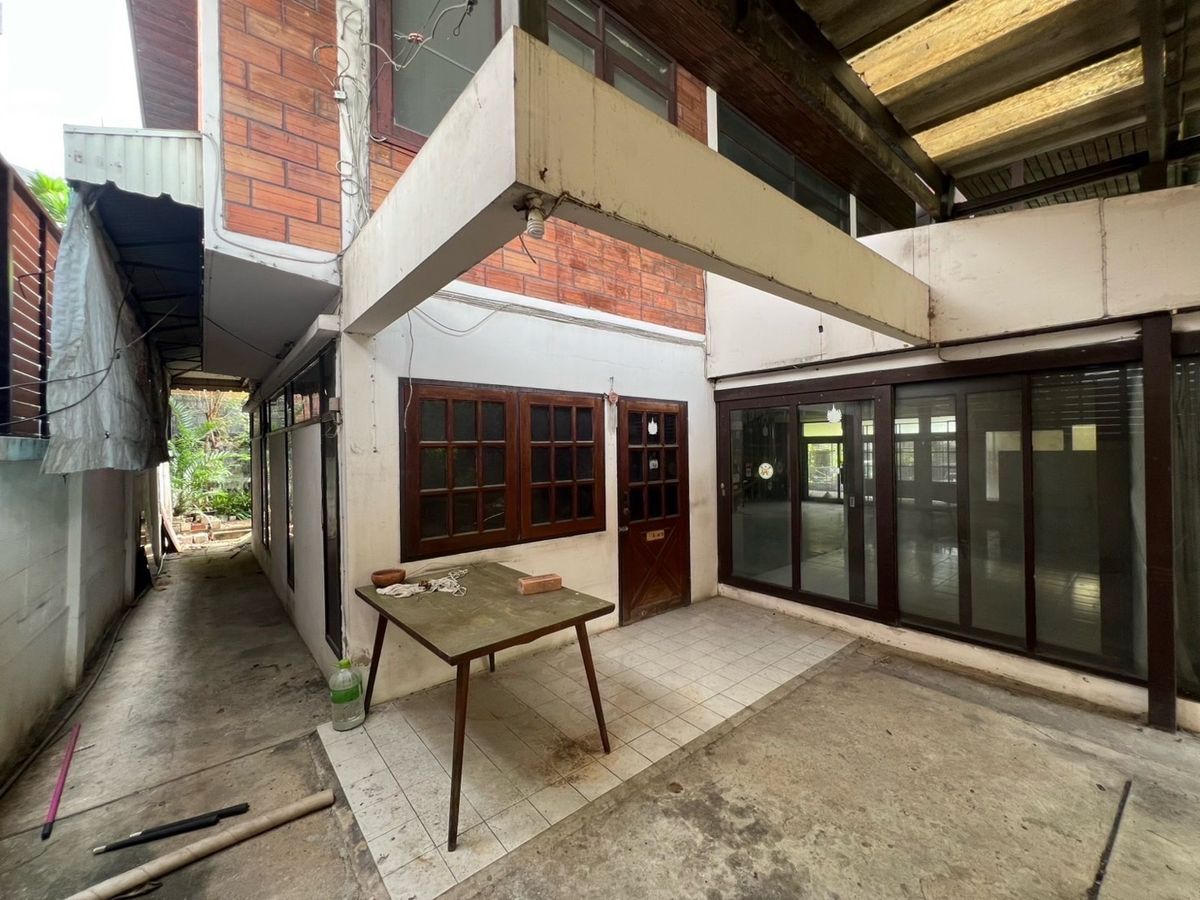 ให้เช่าร้านค้า/ตลาดนัดสุขุมวิท อโศก ทองหล่อ : ปล่อยเช่าบ้านเดี่ยวเอกมัย 1 ไร่ สำหรับ คาเฟ่ / ร้านอาหาร / สปา ออนเซน / โรงเรียน / Community / Art Space / Gym - Fitness / สวนอาหาร / Find Dining / โรงเรียนสอนทำขนม เบเกอรี่