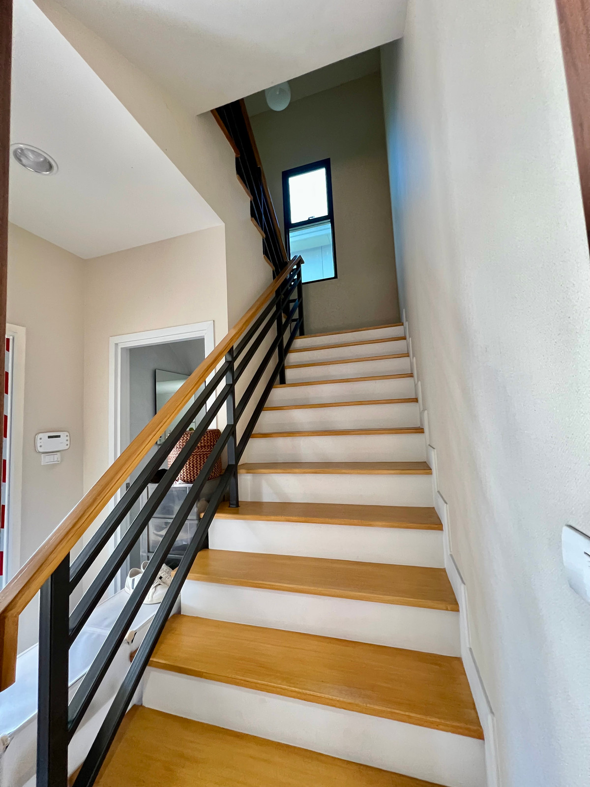 ขายบ้านนวมินทร์ รามอินทรา : 🏡 ขายบ้านแฝด 2 ชั้น เสนาพาร์ค วิลล์ รามอินทรา – วงแหวน บ้านพร้อมอยู่ ทำเลดี หน้าบ้านทิศใต้ มี Solar Cell ประหยัดค่าไฟ