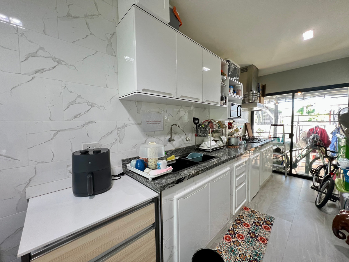 ขายบ้านนวมินทร์ รามอินทรา : 🏡 ขายบ้านแฝด 2 ชั้น เสนาพาร์ค วิลล์ รามอินทรา – วงแหวน บ้านพร้อมอยู่ ทำเลดี หน้าบ้านทิศใต้ มี Solar Cell ประหยัดค่าไฟ