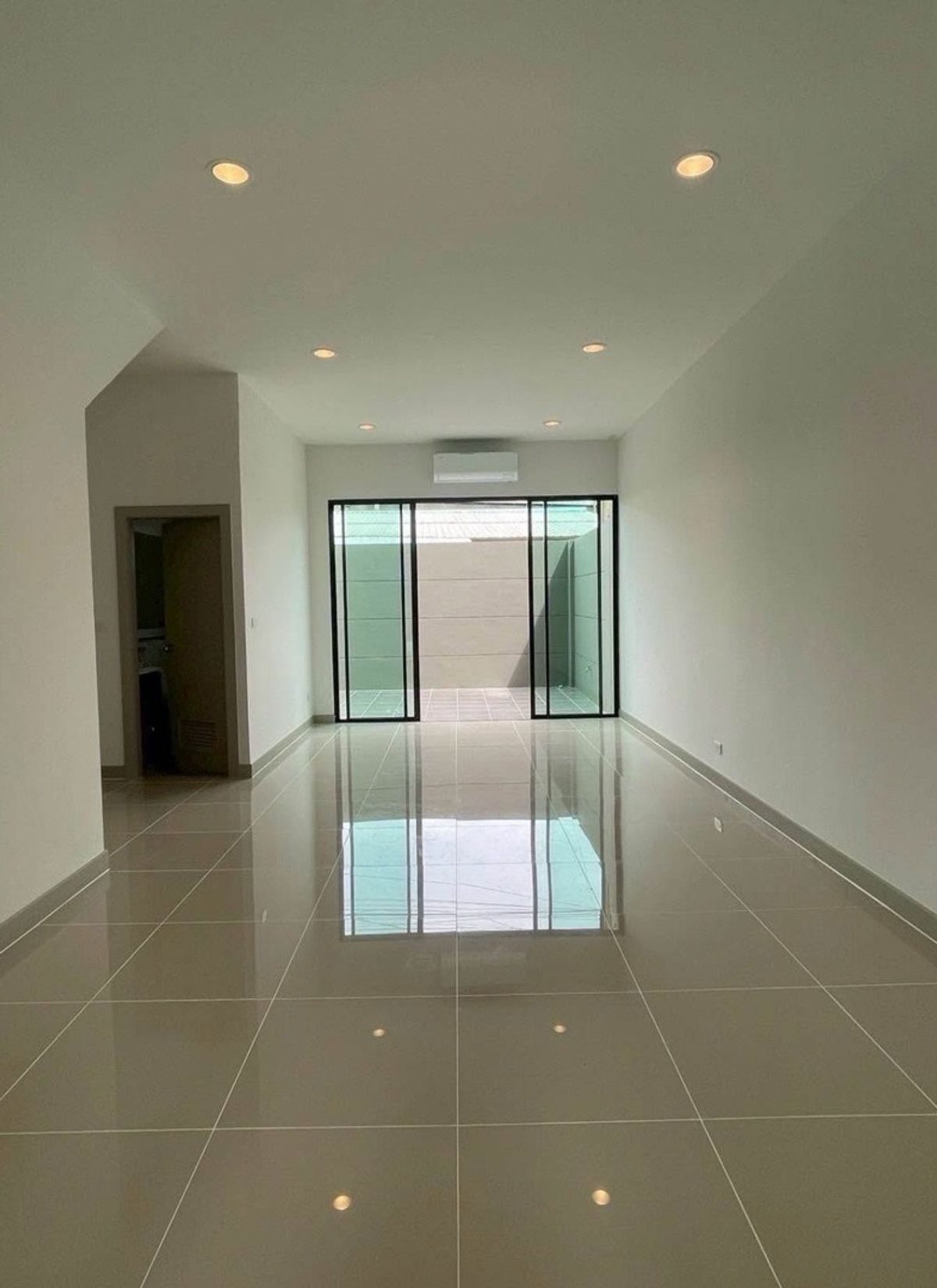 ให้เช่าโฮมออฟฟิศนวมินทร์ รามอินทรา : ปล่อยเช่า โฮมออฟฟิศ นวมินทร์ 133/1 | For Rent - Home Office Nawamin 133/1