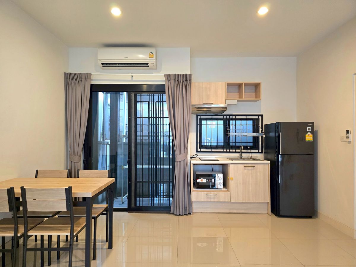 ให้เช่าทาวน์โฮมสมุทรปราการ สำโรง : 🏡BN050  ให้เช่าบ้านทาวน์โฮมใหม่ ใกล้ Mega Bangna 🏡.  