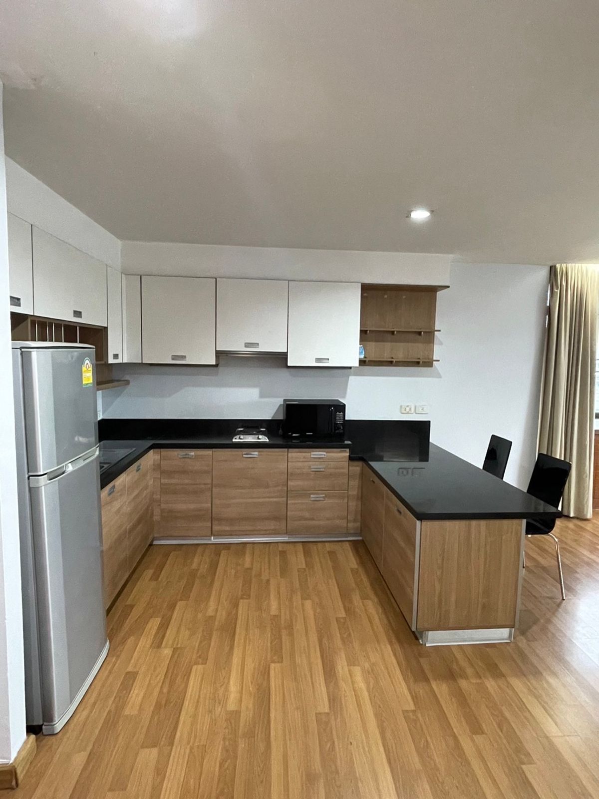 ขายคอนโดอ่อนนุช อุดมสุข : For Sale Condo The Roof Garden On Nut area 60 sqm 1BR price 3.39 MB 