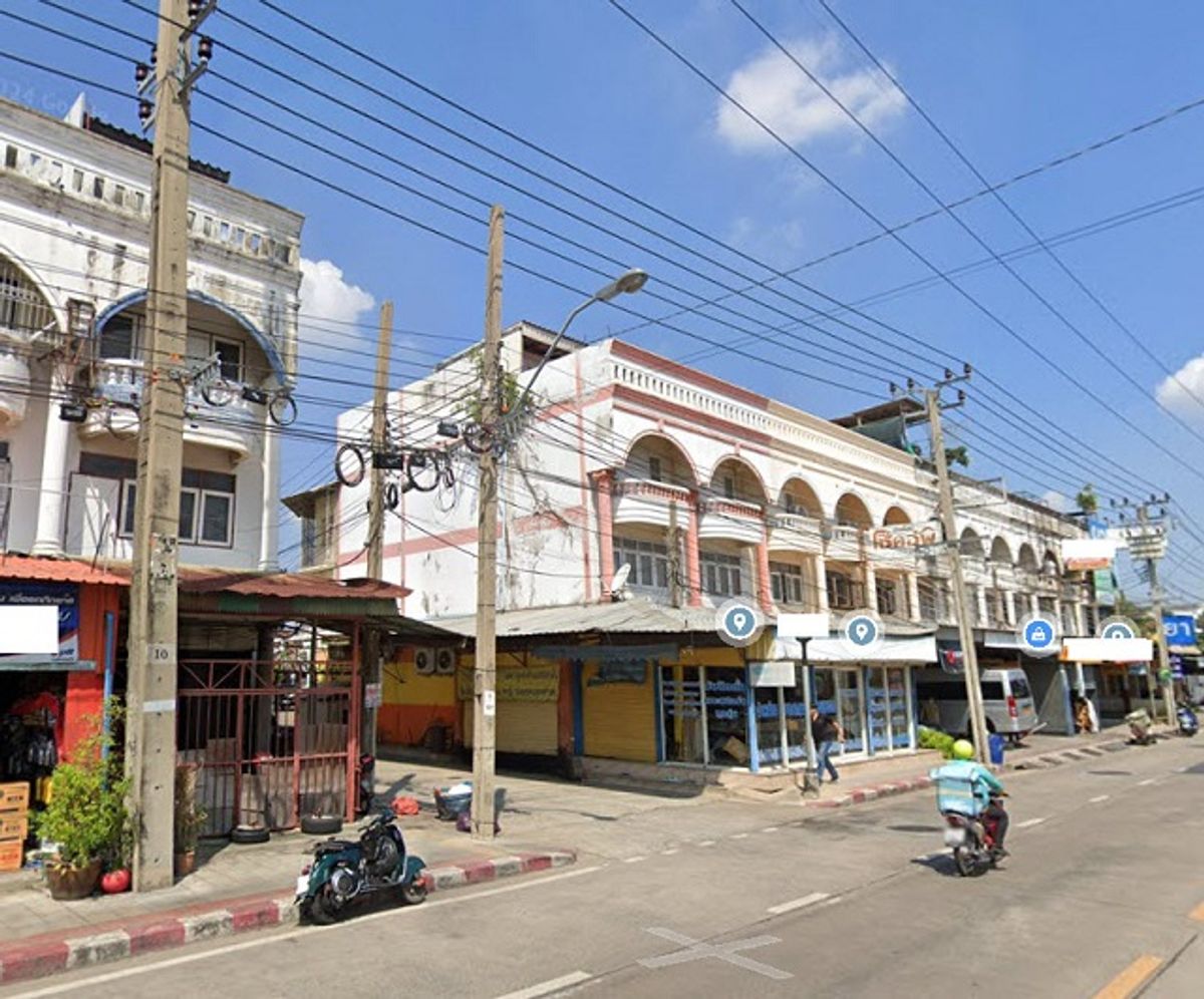 ให้เช่าอาคารพาณิชย์เกษตร นวมินทร์ ลาดปลาเค้า : MRT ลาดปลาเค้า 600ม.ให้เช่าอาคารใหม่มาก 3 ชั้น 26 ตร.วา. 312 ตร.ม. รร.นานาชาติเกาหลี2.4 กม. เหมาะกับการค้าขาย เซ็นทรัลรามอินทรา 4.0 กม.