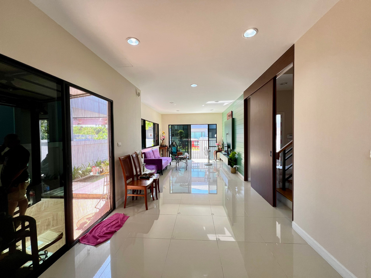 ขายบ้านนวมินทร์ รามอินทรา : 🏡 ขายบ้านแฝด 2 ชั้น เสนาพาร์ค วิลล์ รามอินทรา – วงแหวน บ้านพร้อมอยู่ ทำเลดี หน้าบ้านทิศใต้ มี Solar Cell ประหยัดค่าไฟ