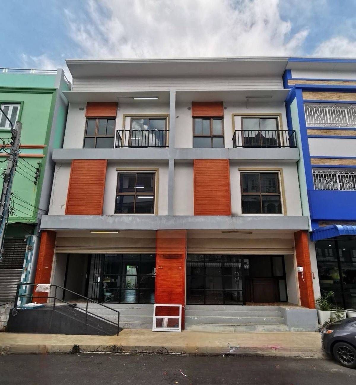 ให้เช่าอาคารพาณิชย์สมุทรปราการ สำโรง : ให้เช่าอาคารพาณิชย์ โซนสมุทรปราการ ใกล้ ตลาดปากน้ำ เพียง 2 นาที