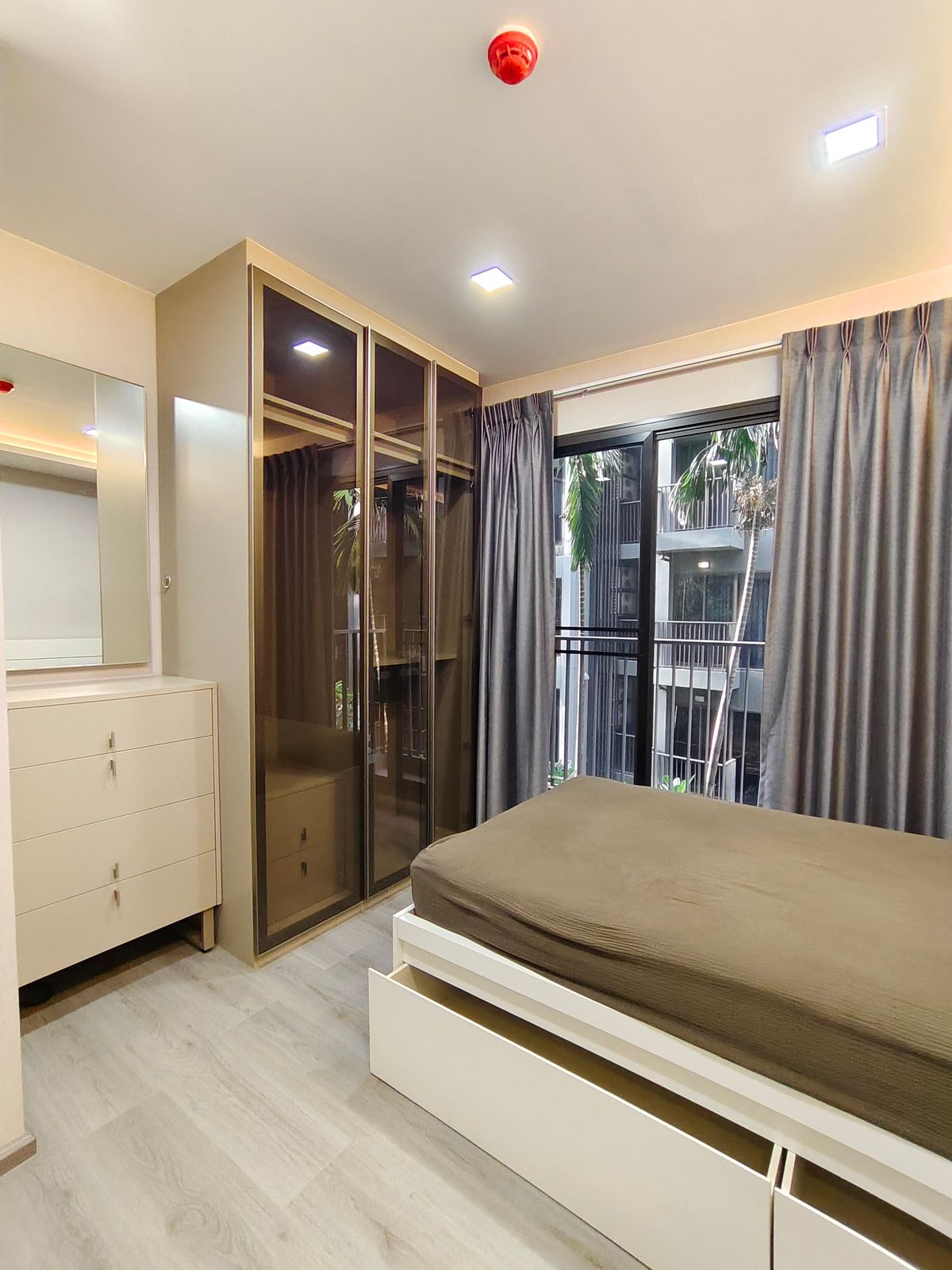 ขายคอนโด : ขายคอนโด The Politan Breeze 🌊✨ คอนโดติดริมแม่น้ำเจ้าพระยา วิวสวน บรรยากาศร่มรื่น💛🧡💚ไลน์ไอดี : buycondo.th💛🧡💚
