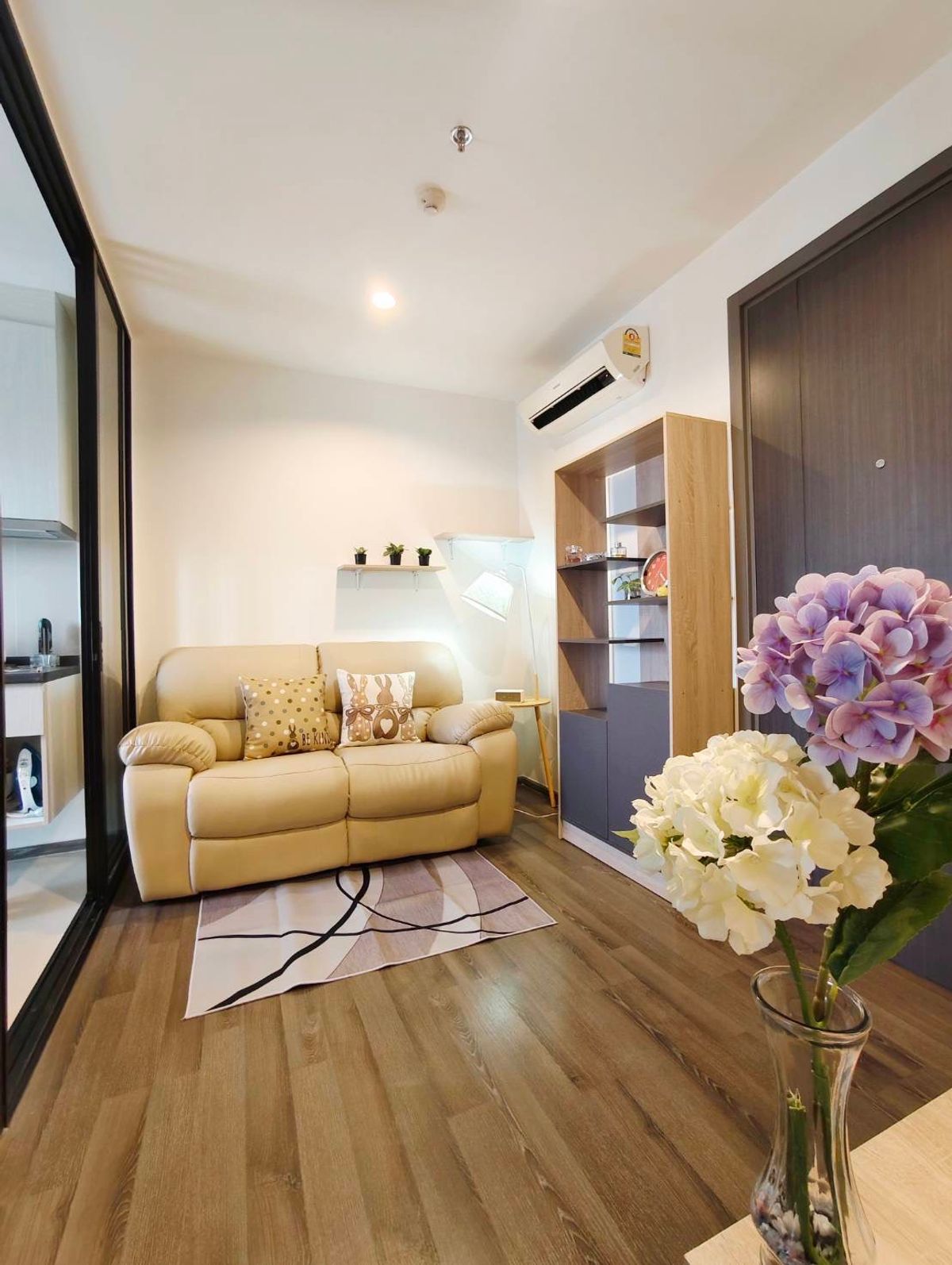 ให้เช่าคอนโดอ่อนนุช อุดมสุข : The Base Park West For  "RENT" Fully Furniture READY TO MOVE IN 
