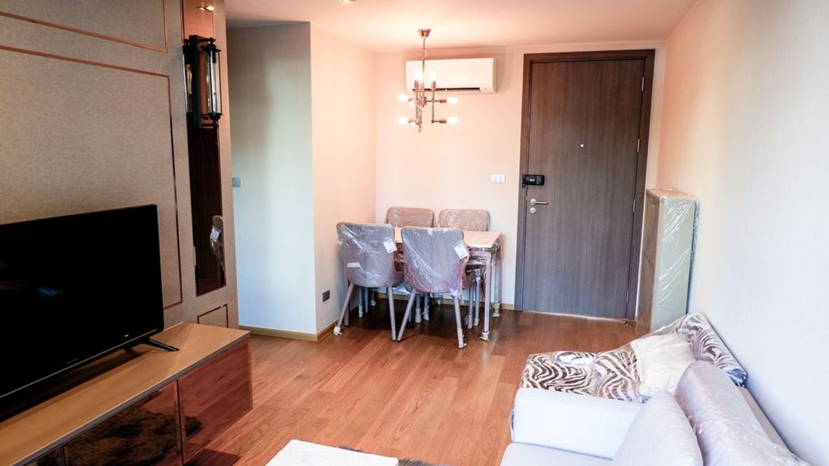 For SaleCondoSiam Paragon ,Chulalongkorn,Samyan : Altitude Define【𝐒𝐄𝐋𝐋 & 𝐑𝐄𝐍𝐓】🔥A peaceful corner in the big city, with warm tones and a cool vibe, making every day a relaxing day🔥  Contact Line ID: @hacondo