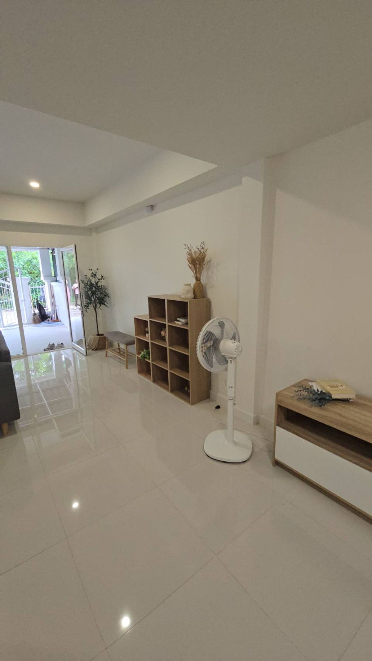 ทาวน์โฮมเชียงใหม่ : ขาย ทาวน์เฮ้าส์ หมู่บ้านทองประกาย ใกล้ รพ.นครพิงค์ จ.เชียงใหม่ ตกแต่งใหม่