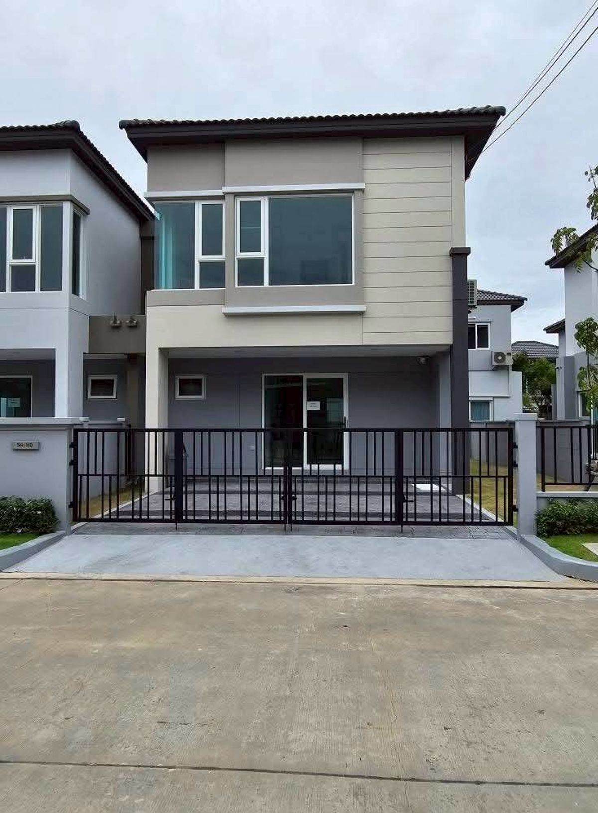 ให้เช่าสมุทรปราการ สำโรง : B68147 ให้เช่า บ้านแฝด หมู่บ้าน แกรนด์ พลีโน่ เมกา บางนา Grande Pleno Mega Bangna #GrandePlenoเมกาบางนา #บ้านแฝดใกล้เมกาบางนา #บ้านแฝดถนนบางนาตราด
