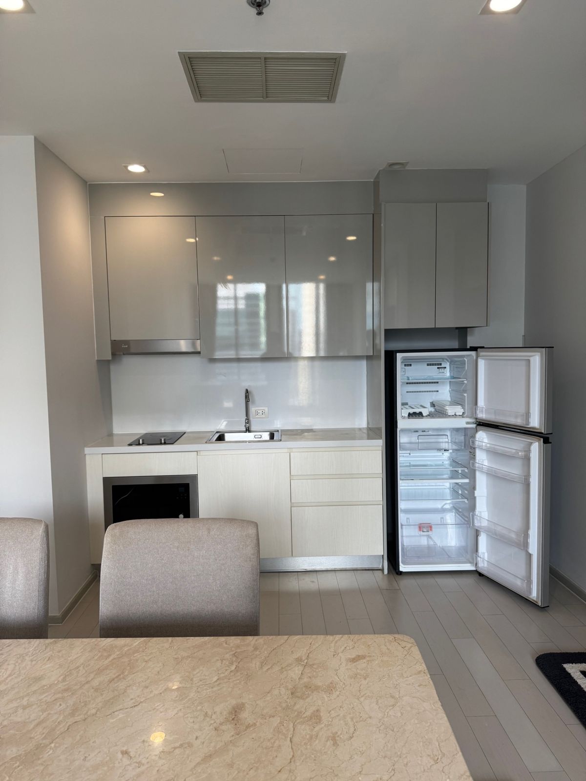 ให้เช่าคอนโดวิทยุ ชิดลม หลังสวน : For Rent Condo Noble Ploenchit  fully furnished (S15-5481)